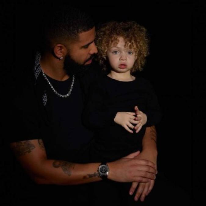 'Adoro a mi preciosa familia y a mis amigos y les echo de menos. Me muero de ganas de que llegue el día en que podamos reunirnos de nuevo. Hasta entonces, por favor, mantengan el optimismo', reza parte del mensaje de Drake publicado este 30 de marzo en Instagram.