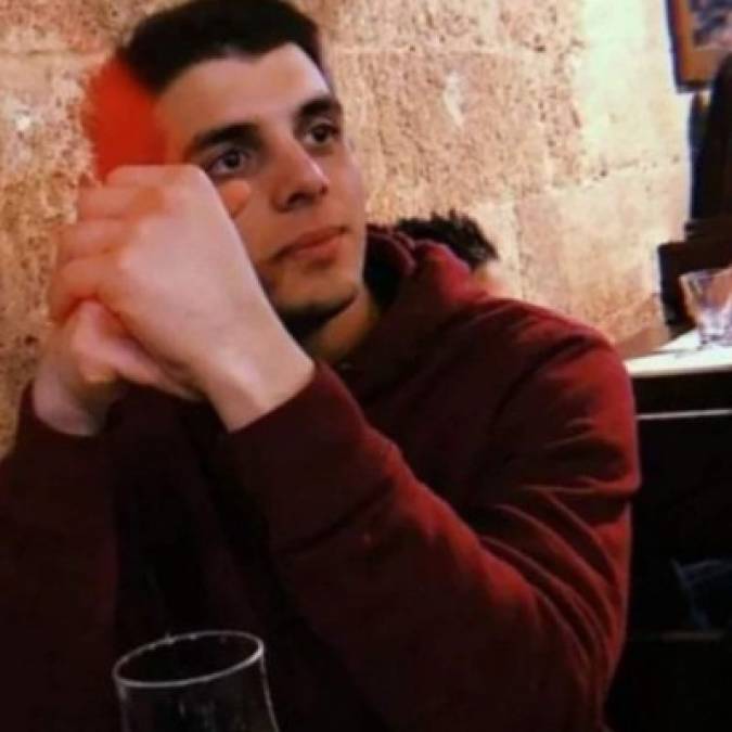 El joven de apenas 21 años de edad admitió haber matado a los dos jóvenes con más de 60 puñaladas, según informa La Gazzetta dello Sport.