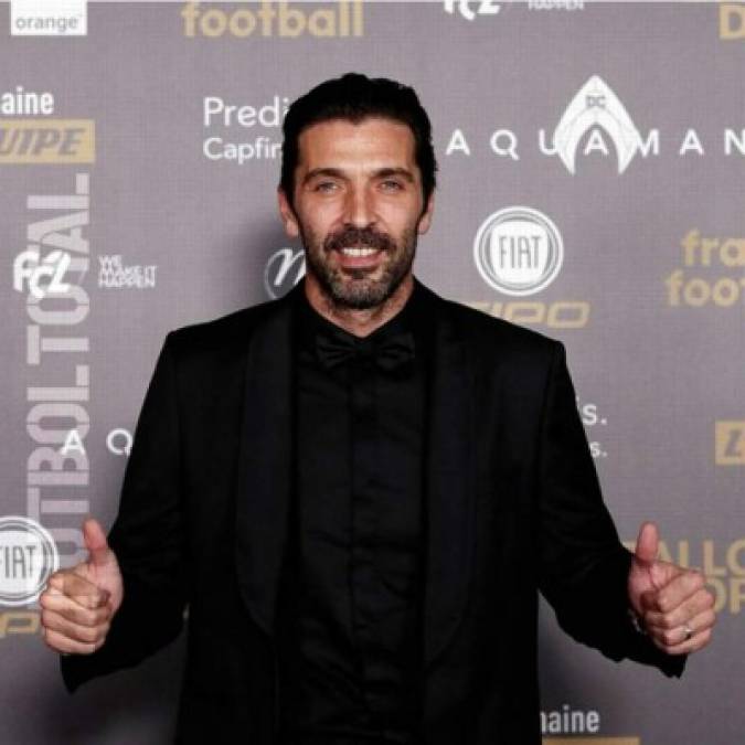 Así llegó el portero italiano Gianluigi Buffon, invitado especial a la Gala.