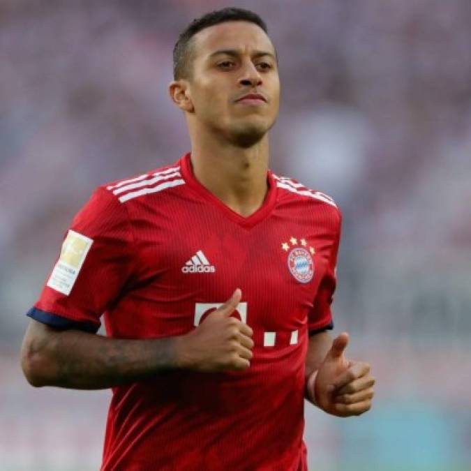 El centrocampista dle Bayern Múnich, Thiago Alcántara, ha sido preguntado sobre su futuro en una entrevista en Goal. 'Estoy bien y trabajo para jugar tanto como pueda. He madurado aquí. He adquirido una experiencia importante y tuve la oportunidad de disfrutar más del fútbol. La vida se compone de etapas y, por supuesto, me gustaría alargar esta aquí'.