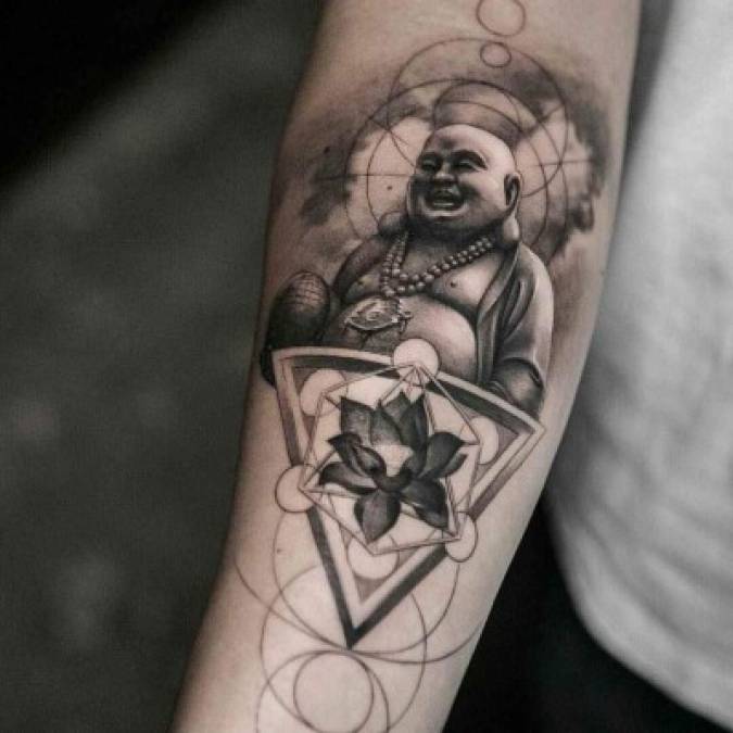 Sri Lanka: No creas que no se permiten los tatuajes en este país. Ese no es el caso, pero lo que no puedes hacer es llevar un tatuaje de Buda. Se trata de un ser muy sagrado, y llevarlo como decoración es una falta total de respeto.