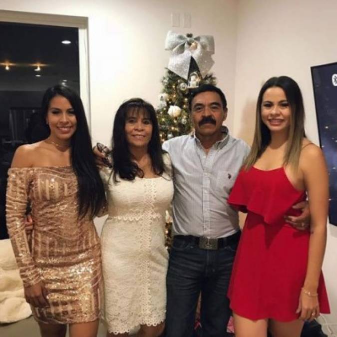 La famosa Lipstickfables, Ana Alvarado, pasó su Navidad en familia.