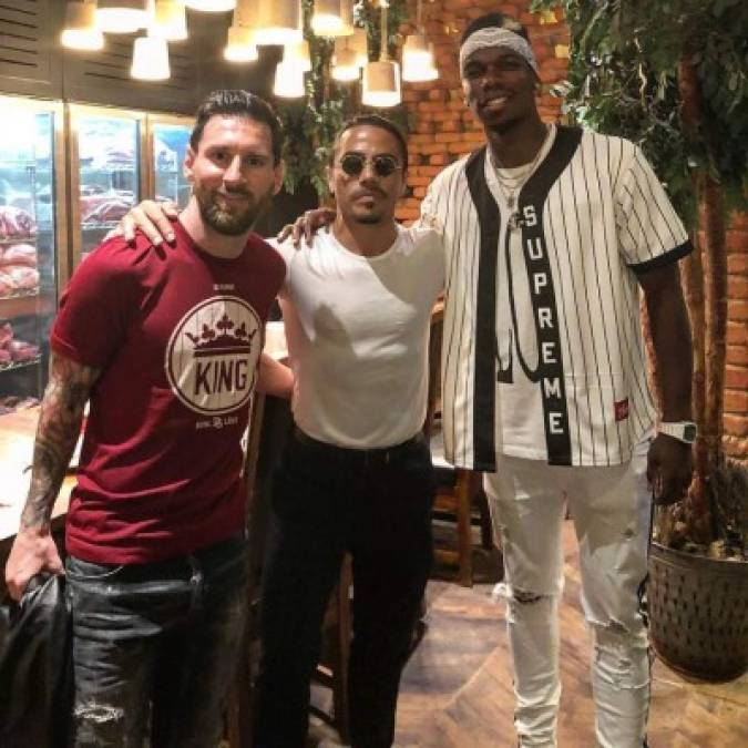 Messi en Dubai junto al chef Nurset Gökçe y el francés Paul Pogba.