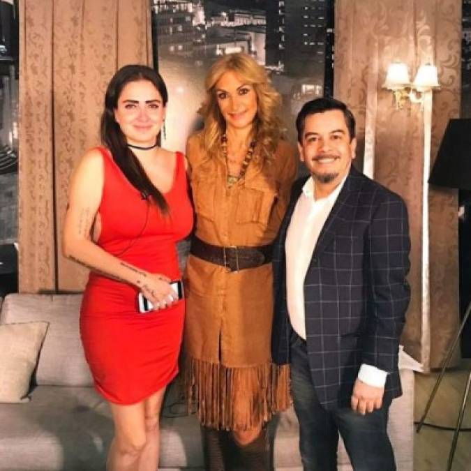 La celebridad mexicana, de 35 años, le dijo a la periodista Adela Micha que uno de sus amigos que es piloto le mandaba saludos, pues estaba enamorado de ella, pero que Celia quería que su 'compadre' matara al Presidente de la República de México.<br/>