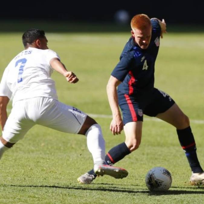 Justen Glad - El defenas estadounidense forma parte del 11 ideal del Preolímpico.