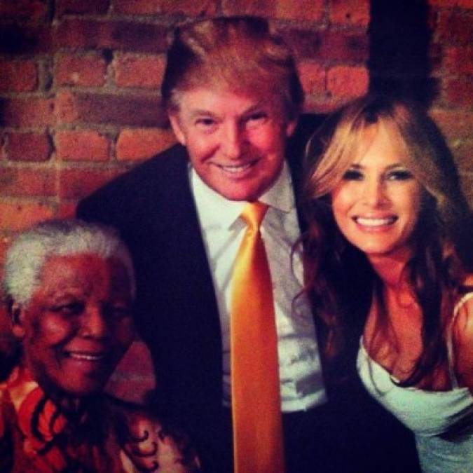 Melania rindió tributo al fallecido expresidente sudafricano Nelson Mandela.