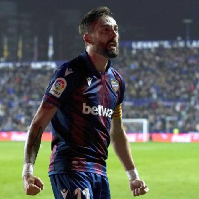 José Luis Morales festejando su golazo que le marcó al Real Madrid.