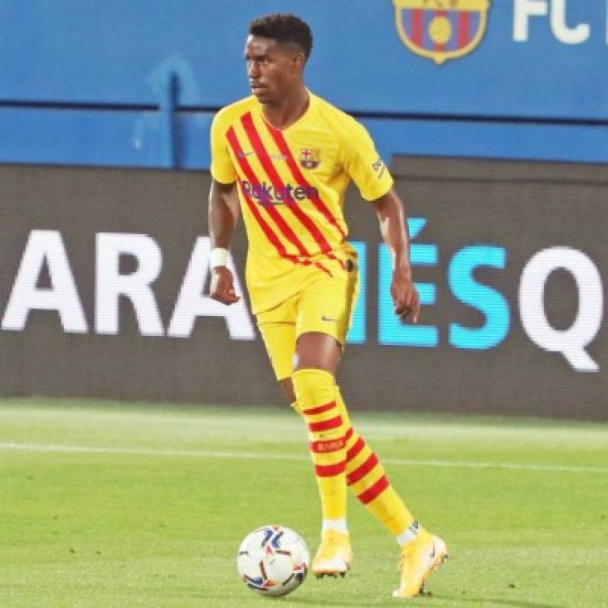 La Gazzetta dello Sport informa que la Fiorentina está interesada en el lateral izquierdo Júnior Firpo, uno de los jugadores transferibles del FC Barcelona. El Inter de Milán también quiere contar con el brasileño de 24 años. Según medios españoles, el jugador no entra en los planes de Ronald Koeman, aunque lo hizo jugar este sábado en el amistoso contra el Nástic.