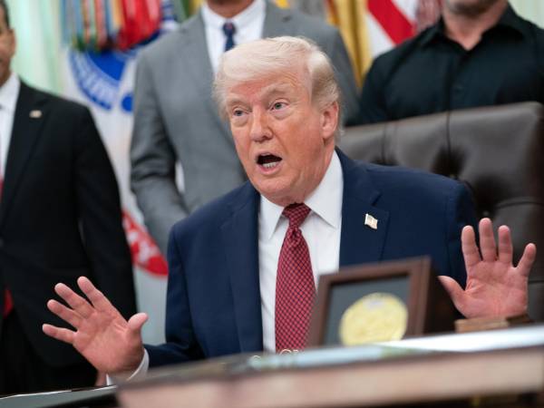 El presidente Donald Trump en conferencia de prensa.