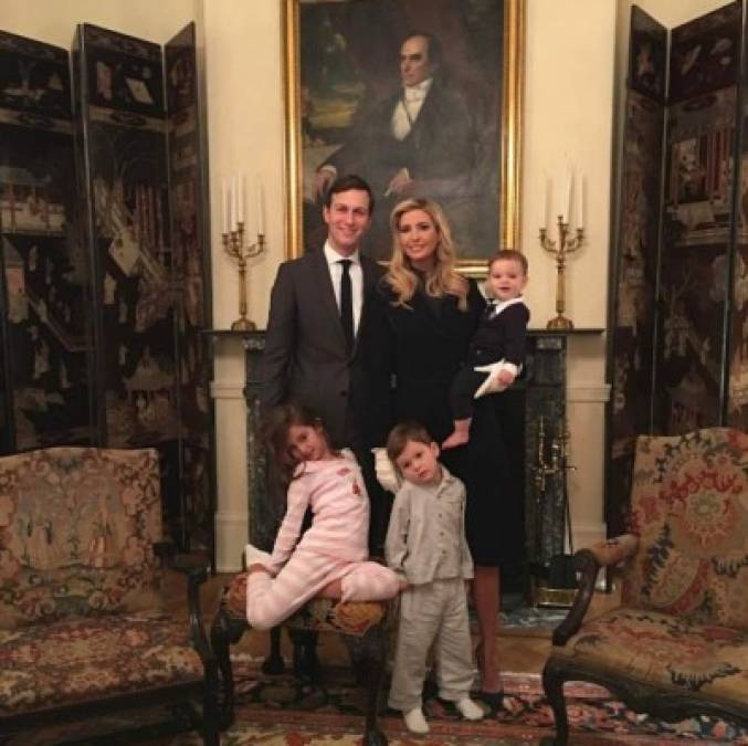 Ser padre es una de las experiencias que cambian a las personas. Hay famosos que comparten fotos de sus hijos por medio de sus redes sociales. Ivanka Trump, la famosa hija del presidente de Estados Unidos, Donald Trump, siempre comparte fotos de su vida familiar en su cuenta de Instagram.