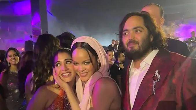 Medios estadounidenses han hecho eco de la participación de Rihanna en esta lujosa pre-boda. 