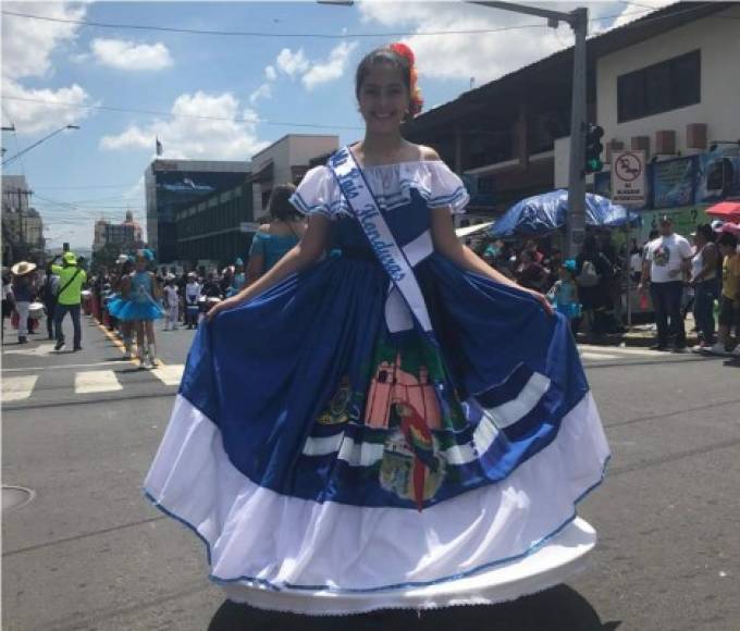 La alunma Ana Paz de la escuela Presentación Centeno del barrio Cabañas de San Pedro Sula.