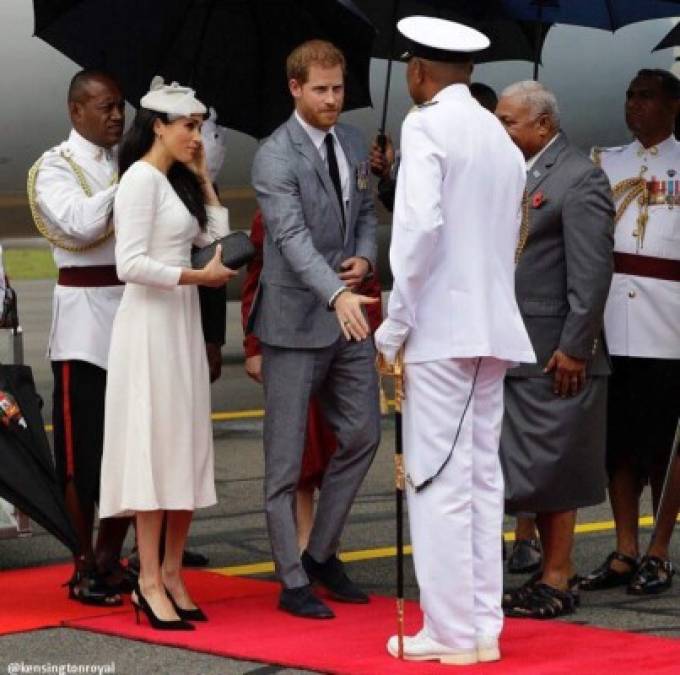 Tras seis dias en Australia, el duque y la duquesa de Sussex empezaron una visita de cuatro días en Fiyi y Tonga en el marco de su gira por Oceanía.