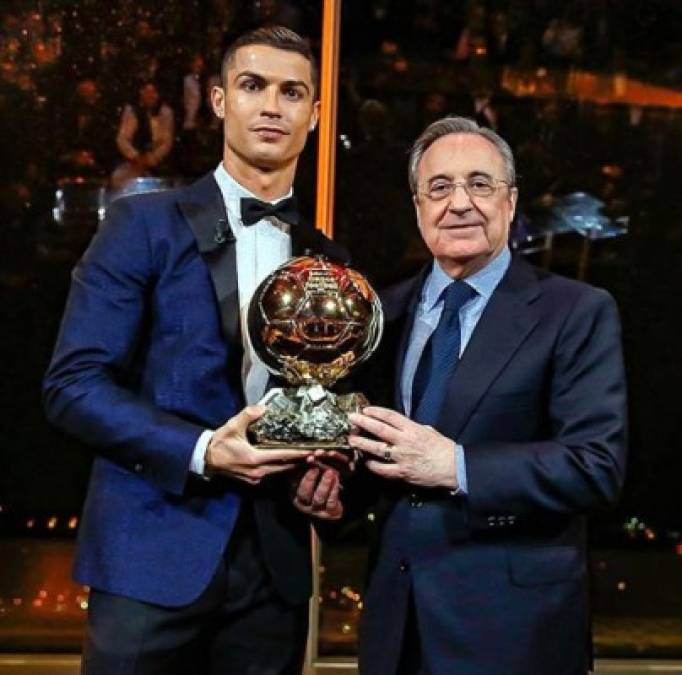 Cristiano Ronaldo junto al presidente del Real Madrid, Florentino Pérez.