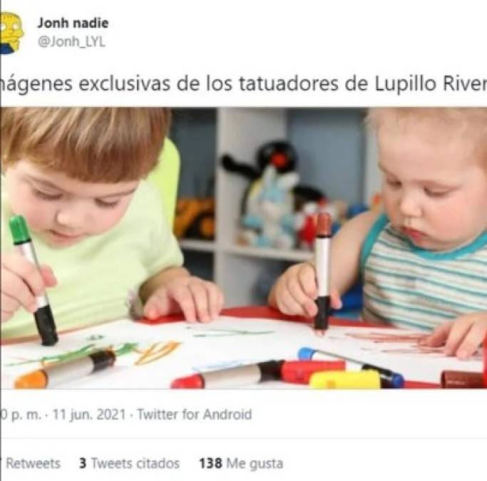 “A mí me atraía taparle el tatuaje, porque yo seguía el chisme, pero no le cobré nada, porque me iba a atraer más seguidores; ese es el pago. Yo le había dicho que una catrina quedaba el diseño, pero él prefirió hacer un blackout”, comentó el artista en entrevista con “Ventaneando”.<br/><br/>