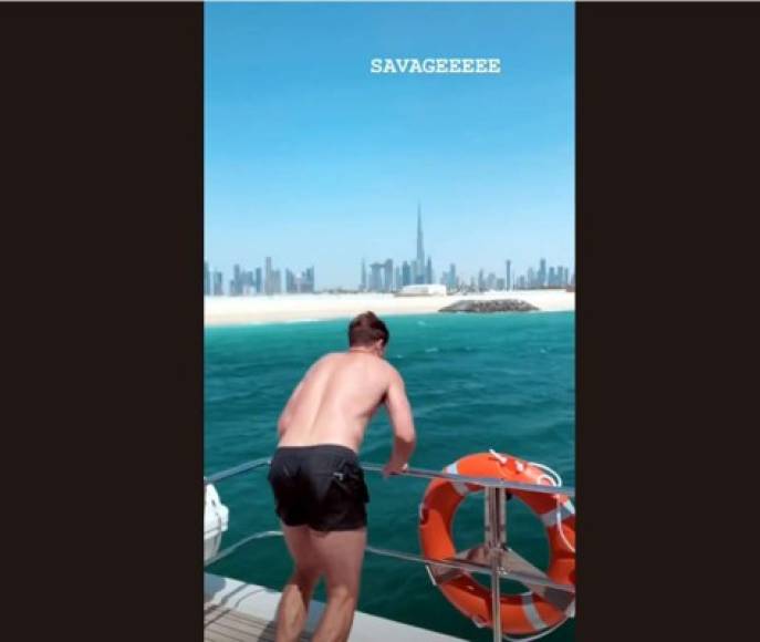 Mario Götze ha estado de vacaciones en Dubai con su novia.