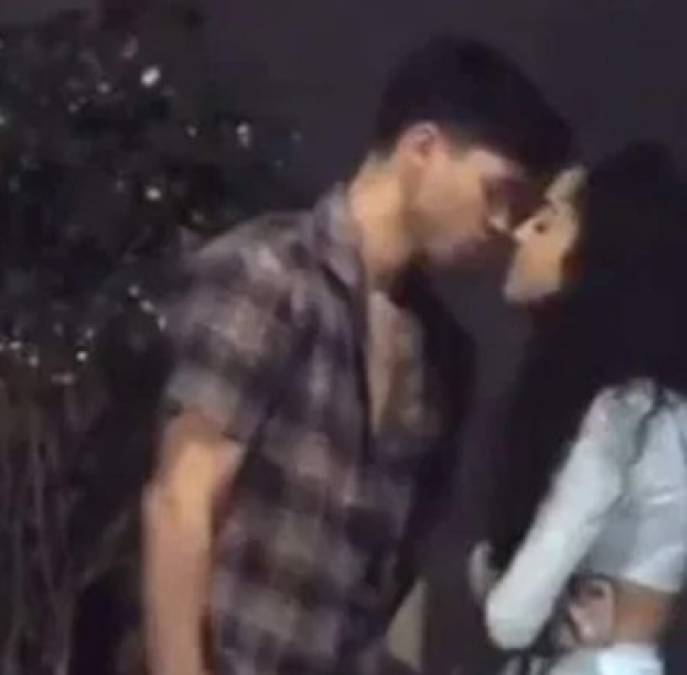 Ryan García fue cazado besándose en el N10 Restaurant de Los Ángeles con la celebrity adolescente Malú Trevejo (una gran estrella de TikTok e Instagram con sólo 18 años).