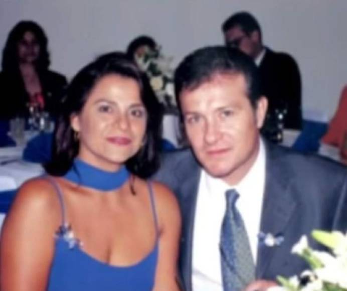 Peniche conocio a su 'gran pasión', como él le llamaba a su esposa Gaby Ortiz, a principios de la década de 1980 cuando comenzaba la carrera artística.
