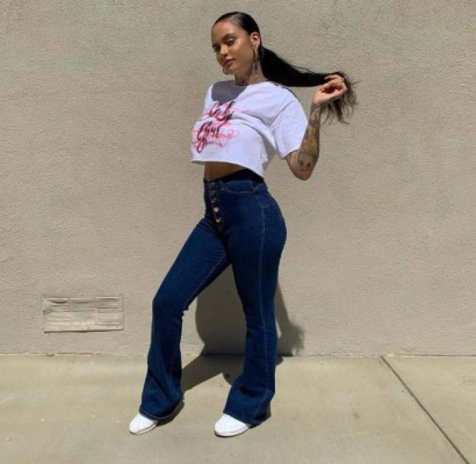 La cantante Kehlani se declaró lesbiana en público y señaló que es la última de su familia en entererarse de que ella es gay.