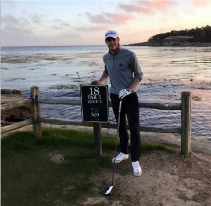 Gareth Bale, habitual ausente en las cenas del equipo, tampoco fue a la boda y estuvo jugando golf.