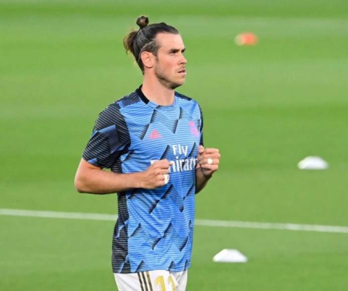 El jugador galés Gareth Bale sigue atascado en la puerta de salida del Real Madrid, que está encontrando nuevamente muchas dificultades para dar salida a un futbolista que José Mourinho podría querer tener a sus órdenes en el Tottenham de cara a la próxima temporada. El club inglés es el único destino posible para el jugador.