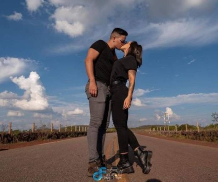 Su esposo, Daniel, permanece en cuidado intensivo tras ser sometido a varias cirugías.