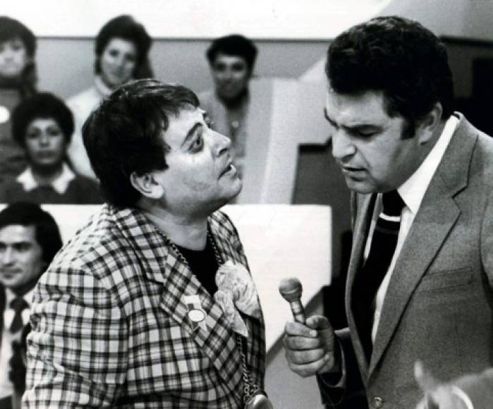 A Don Francisco le gusta hacer bromas, por eso en su programa se hacen chistes y burlas a menudo. En su época de mayor éxito -a comienzos de la década de 1980.