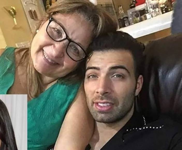 Jencarlos Canela también se ríe al contar que su madre, Lisette Canela, les decía a él y sus hermanos que no se acercaran al microondas, o que no se pusieran el celular tanto en la oreja, “porque pensaba que las ondas nos iban a hacer daño...Incluso ahora, le enseño los estudios científicos, pero a ella no le importa', reconoció.