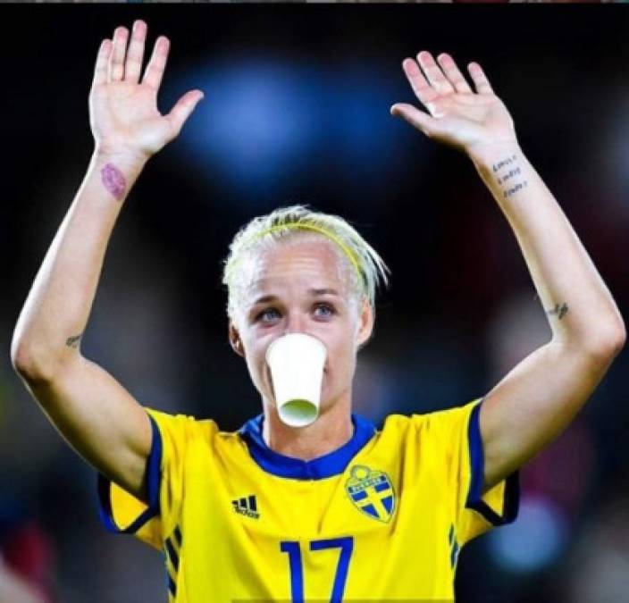 Caroline Seger - Suecia <br/><br/>Seger es una futbolista sueca. Juega como centrocampista y su equipo actual es el FC Rosengård de la Damallsvenskan de Suecia.<br/>