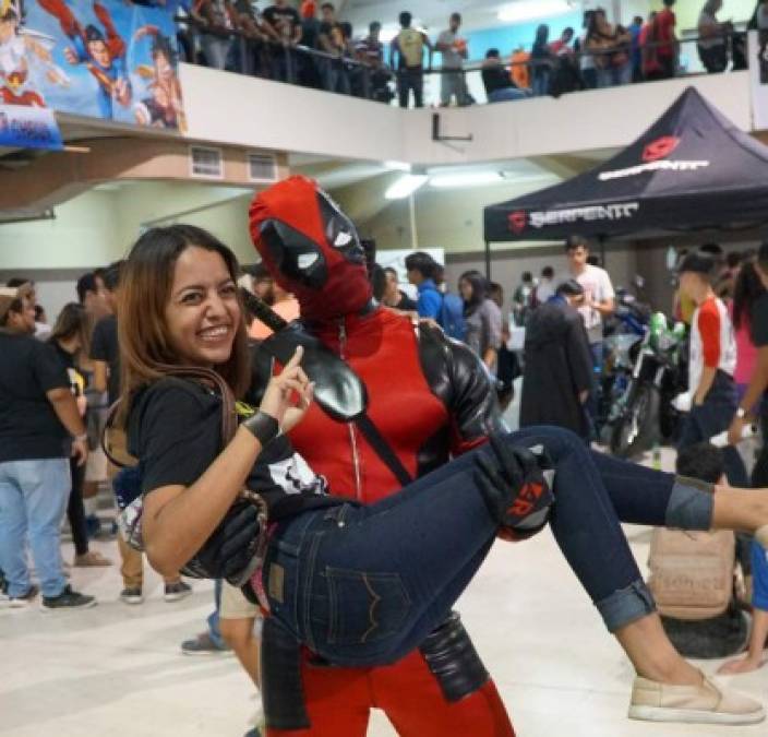 Los personajes de historietas, del cine, de la televisión y de la animación representan el entusiasmo de muchas personas por todo el mundo y esa diversión encontró su camino a Honduras a través de la Kamecon 2018. <br/>Nunca antes fue tan 'cool' ser un fanático de estos personajes.