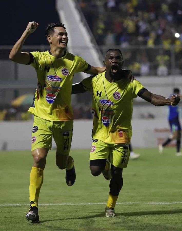 Roberto Moreira sigue marcando goles en la Liga Nacional de Honduras.