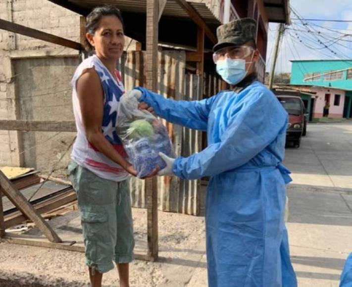 También se conoció, que a las casas llegarán médicos para evaluarlos a todos, ya que se presume varios de ellos tuvieron contacto con algunas de las personas confirmadas con coronavirus.