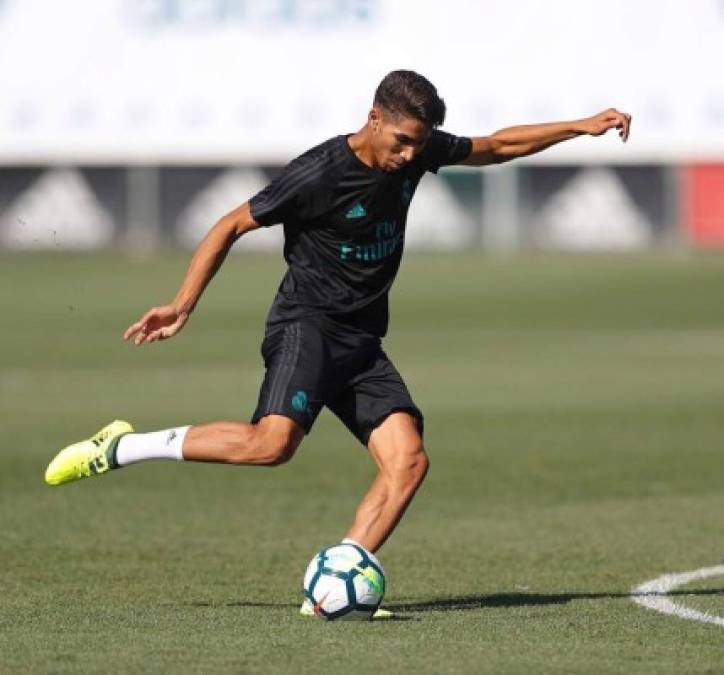 En la defensa habrán cambios. El hispano-marroquí Achraf Hakimi ocupará el lugar de Dani Carvajal, a quien Zidane le dará descanso.