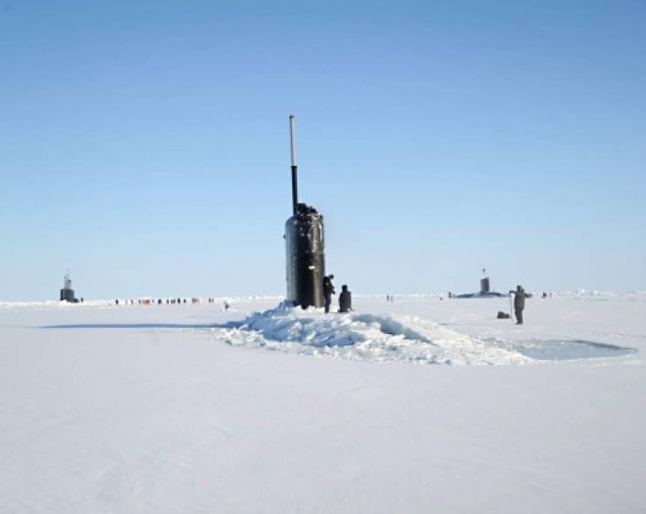 Las maniobras permiten a la Marina evaluar su preparación operacional en el Ártico y aumentar la experiencia en la región, indicó la US Navy en un comunicado.