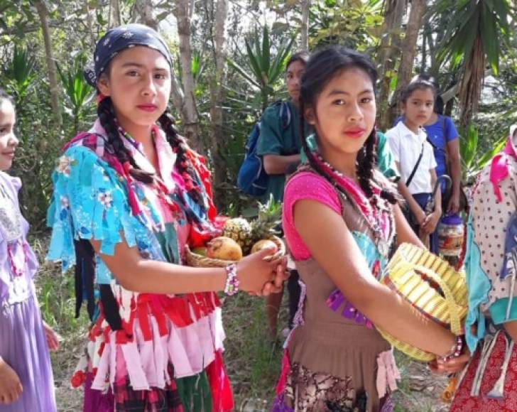 Media hora duró este evento que es esperado por la comunidad que busca atraer el turismo a la zona.