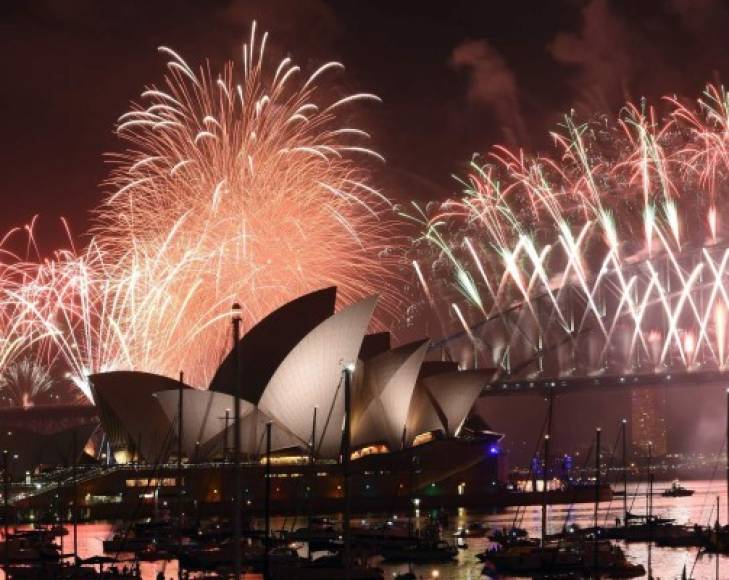 La ciudad de Sídney, Australia, fue una de las primeras en darle la bienvenida al 2017.