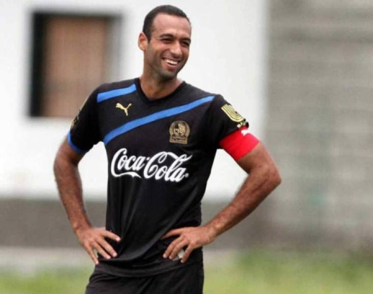 Fabio de Souza llegó al Olimpia luego de su buena campaña con el Victoria, club que le dio la oportunidad en Honduras. El brasileño fue un líder en la zona defensiva del cuadro olimpista por muchos años.