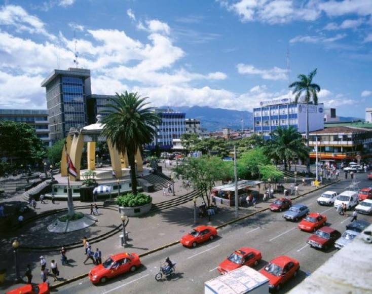 3. San José, Costa Rica, es considerada la tercera ciudad más cara para residir en América Latina y la segunda a nivel de Centro América. Comparte la posición 78 con Sao Paulo.