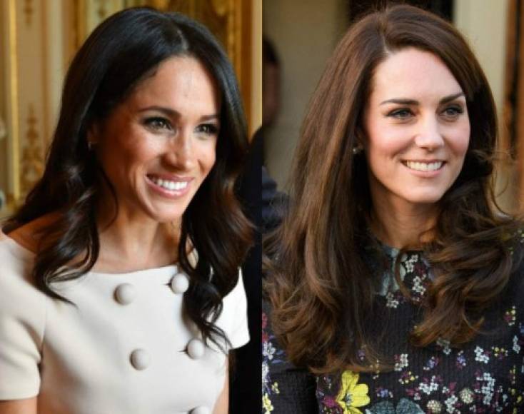 El nuevo estilo de Markle hizo que algunos diarios británicos la compararon inmediatamente con Kate.<br/><br/>El Daily Mail escribió: 'Meghan reveló rizos brillantes al estilo Kate'.