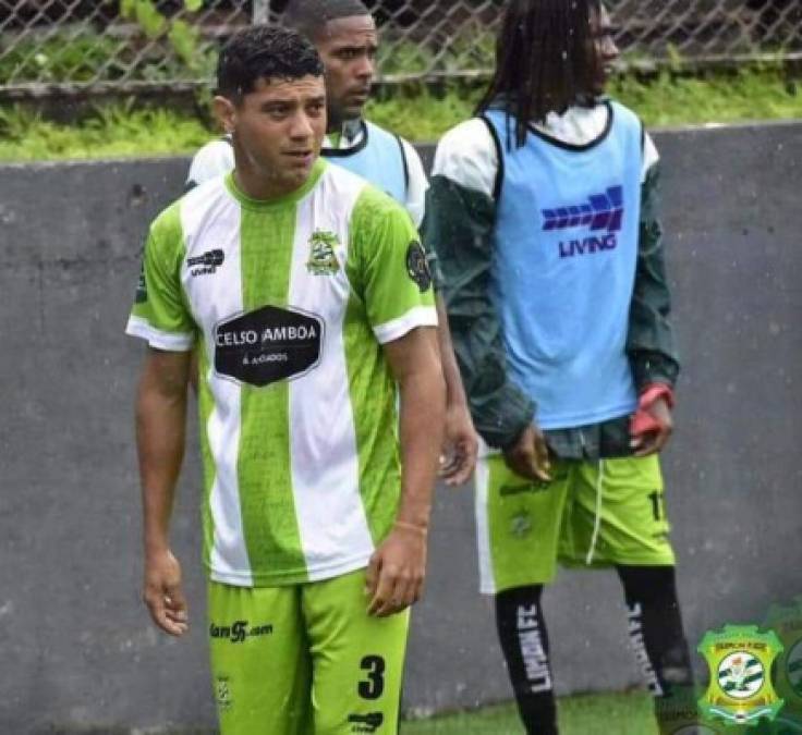 Jonathan Tejada: El mediocampista hondureño estaría saliendo del Limón FC de Costa Rica ya que tendría ofertas para llegar a Europa.
