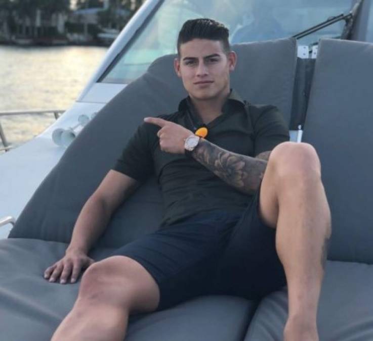 James Rodríguez decidió no jugar en esta Fecha Fifa con Colombia y se fue a Israel en donde ha sido captado con Shannon de Lima.