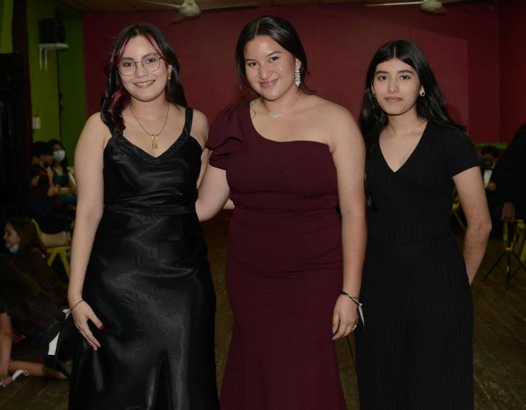 Katherine Posadas, Débora Ortega y Arely Peraza