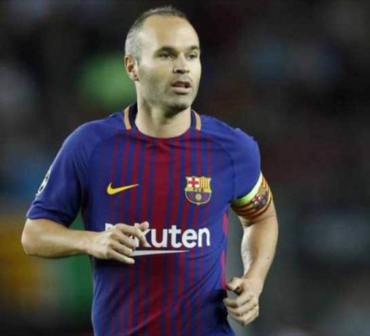 Iniesta ha causado revuelo al dejar en el aire su continuidad en el Barcelona: 'Hay dos opciones, seguir o irme. Antes del 30 de abril tomaré la decisión', dijo.