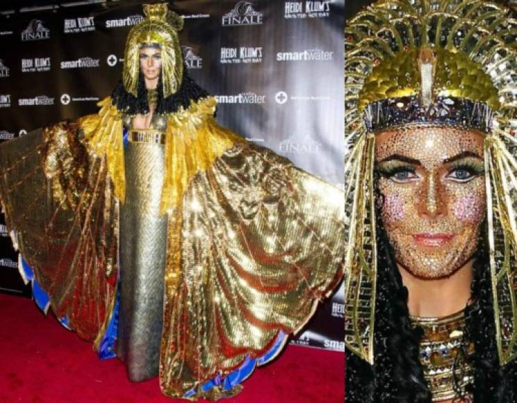 2012<br/><br/>Aunque tuvo que cancelar su fiesta de Halloween debido al huracán Sandy, Klum celebró dos meses después vistiendo como Cleopatra.