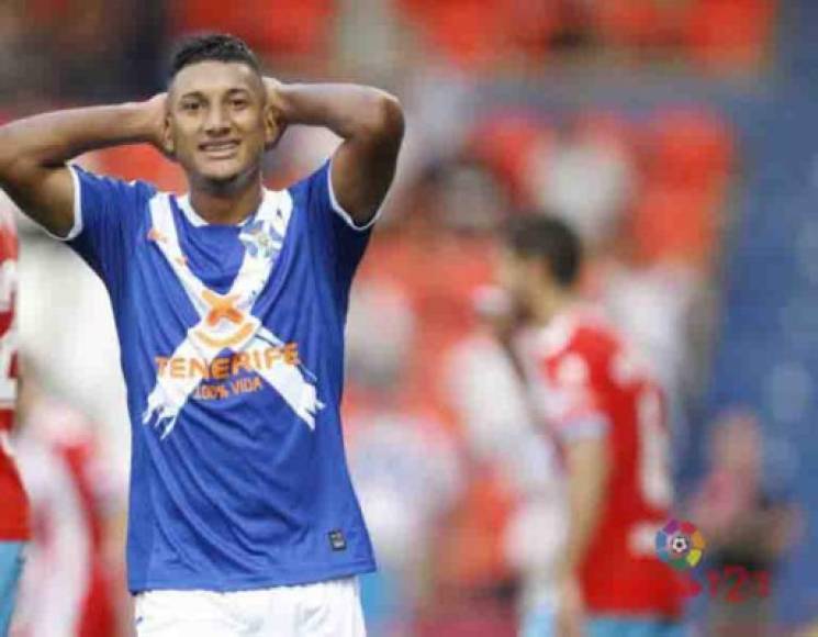 Bryan Acosta: El mediocampista hondureño reconoció ofertas del FC Dallas de la MLS pero al final seguirá jugando en el Tenerife de España.