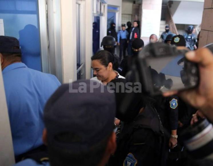 Rosa Elena es acusada de los delitos de malversación de caudales públicos, lavado de activos y asociación ilícita.