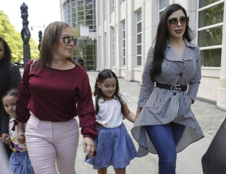 Las hijas menores de El Chapo también son ciudadanas estadounidenses, al igual que su madre.