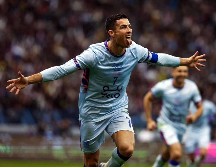 Así lo celebró Cristiano Ronaldo su segundo gol del partido, sacando la lengua.