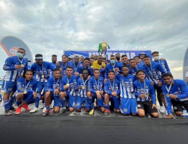 El Club Deportivo Victoria, nuevo inquilino de la Liga Nacional, se reforzará con cinco futbolistas en su regreso a la primera división de Honduras. De los cinco fichajes, dos serán extranjeros y tres nacionales.