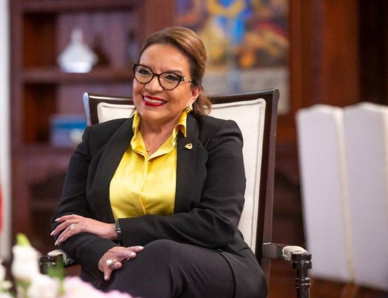 Al parecer el color negro es uno de los favoritos de la presidenta hondureña.